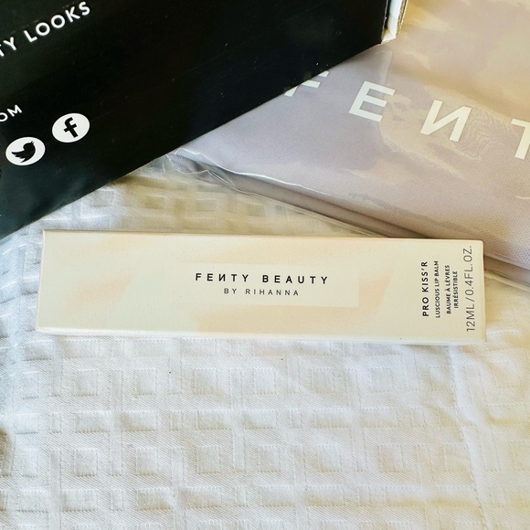 Fenty Beauty Hint-Hint - UNIVERSAL INVISIPINK SHEEN PRO KISS'R LUSCIOUS LIP BALM - Picture 5 of 6